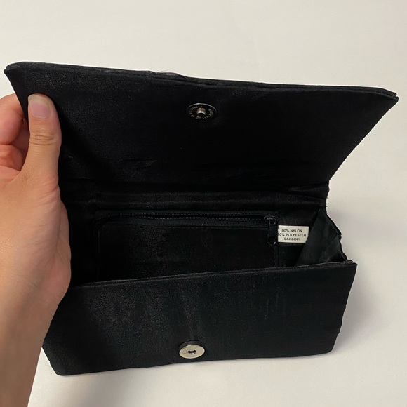 Black clutch hand embroidered - Picture 2 of 2